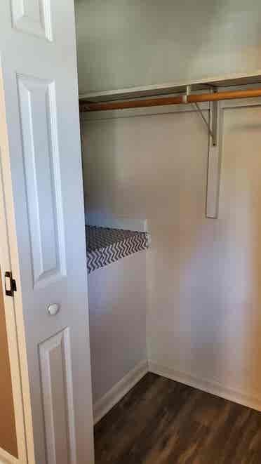 Looking for roommate