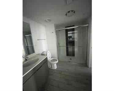 Room for rent in Edgewater