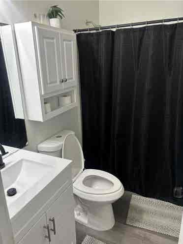 Looking for roomate