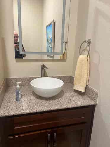 Luxury apartment, many ammenities!