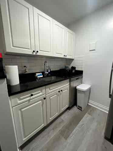 ✨Spacious Room in Midtown South✨