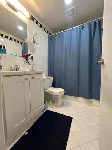 ✨Spacious Room in Midtown South✨