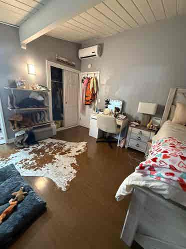 Large Bedroom with Ensuite Bathroom