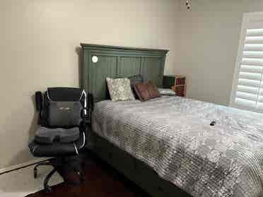 Serene Bed and Bath in Ethan's Glen