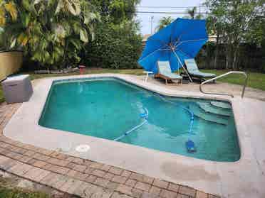 Looking for roommate