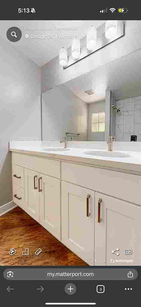 Master Suite Room 
& Private Bath!