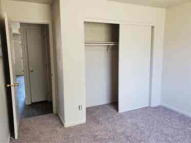 Looking for a roomate ASAP