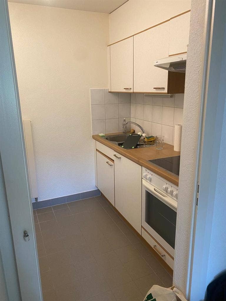 🛏️ Furnished Room – Available Now