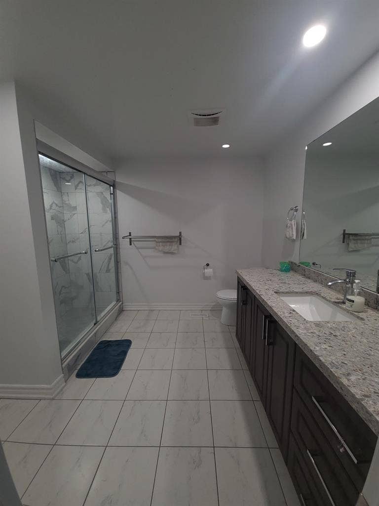 Private room for rent