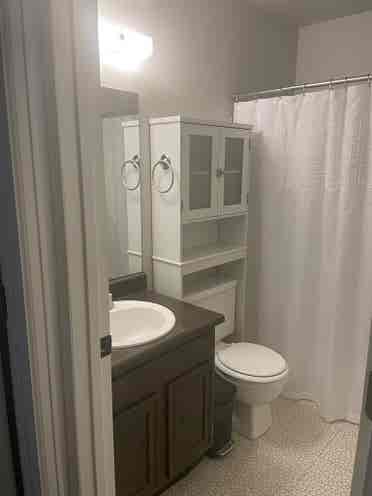 2 rooms, shared bath, living room