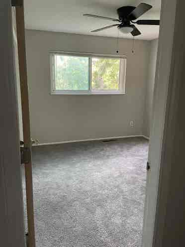 2 rooms, shared bath, living room
