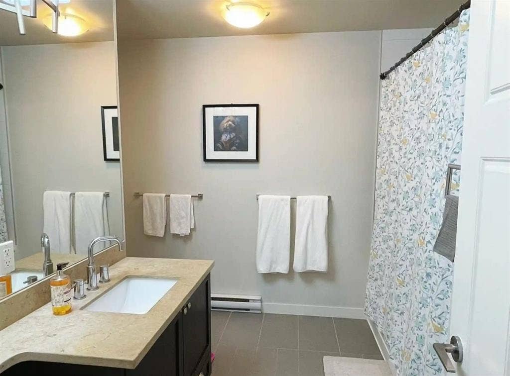 Private room for rent