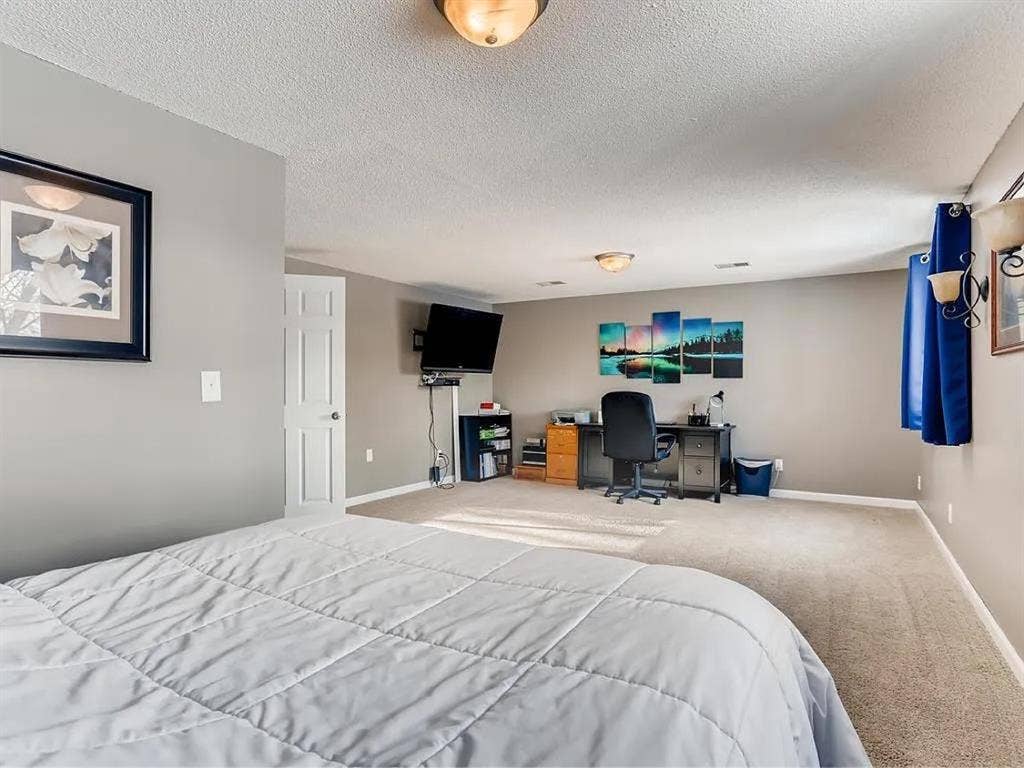 Downstairs room with bathroom!