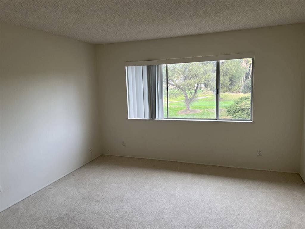 Beautiful master bedroom in RB