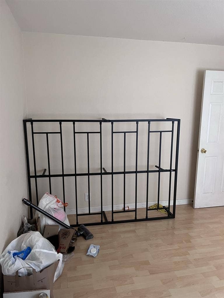 Looking for a female
roommate ASAP