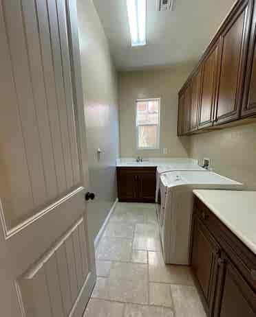 South Henderson Utilities Included