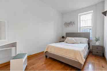 Beautiful room rent-great locationn