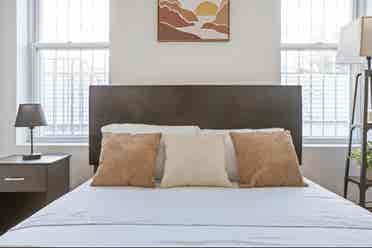 Beautiful room rent-great locationn