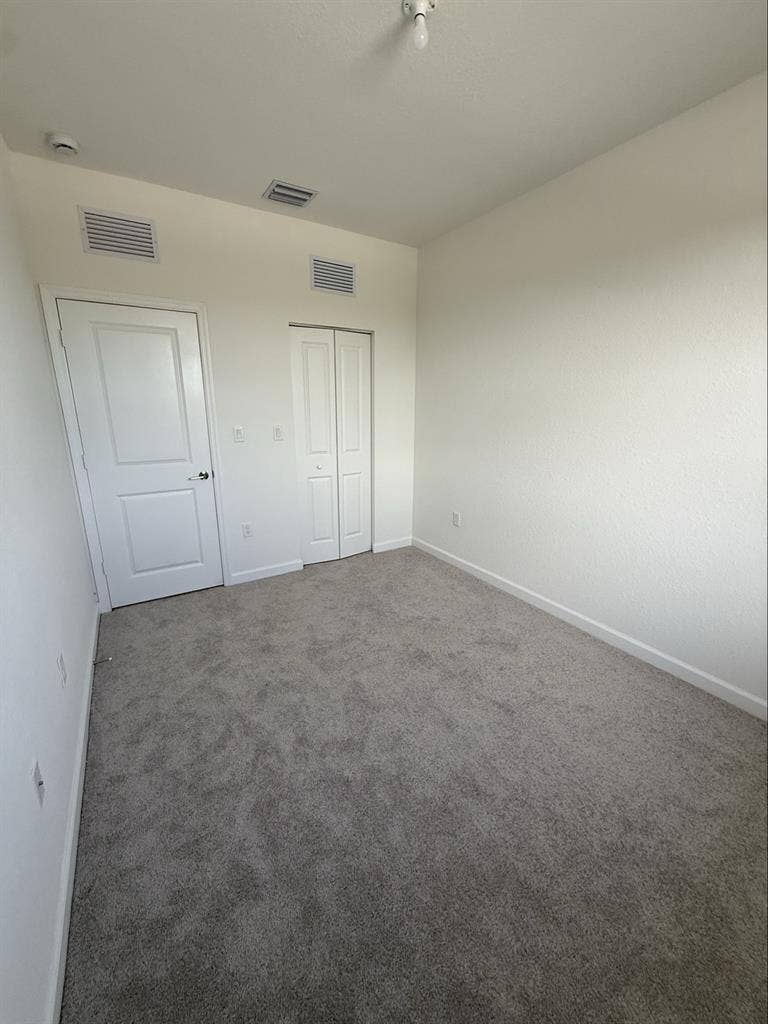Room for rent in Homestead, FL