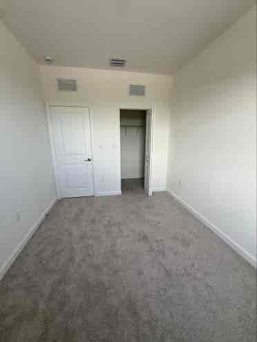 Room for rent in Homestead, FL