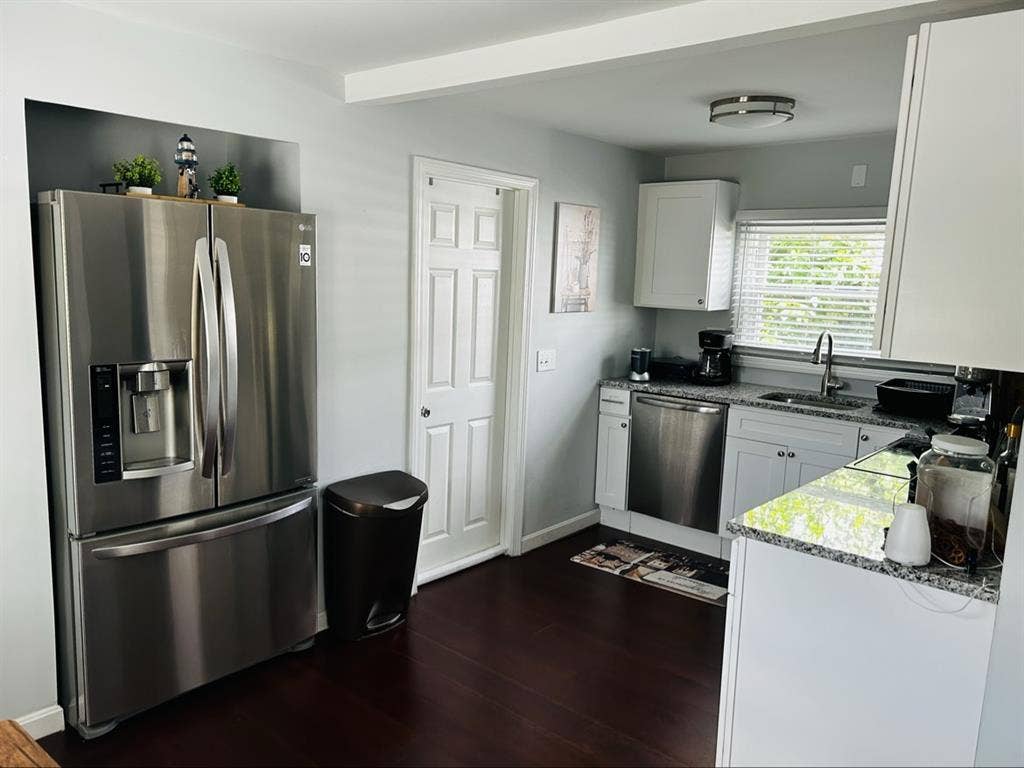Large Room in Furnished Housee