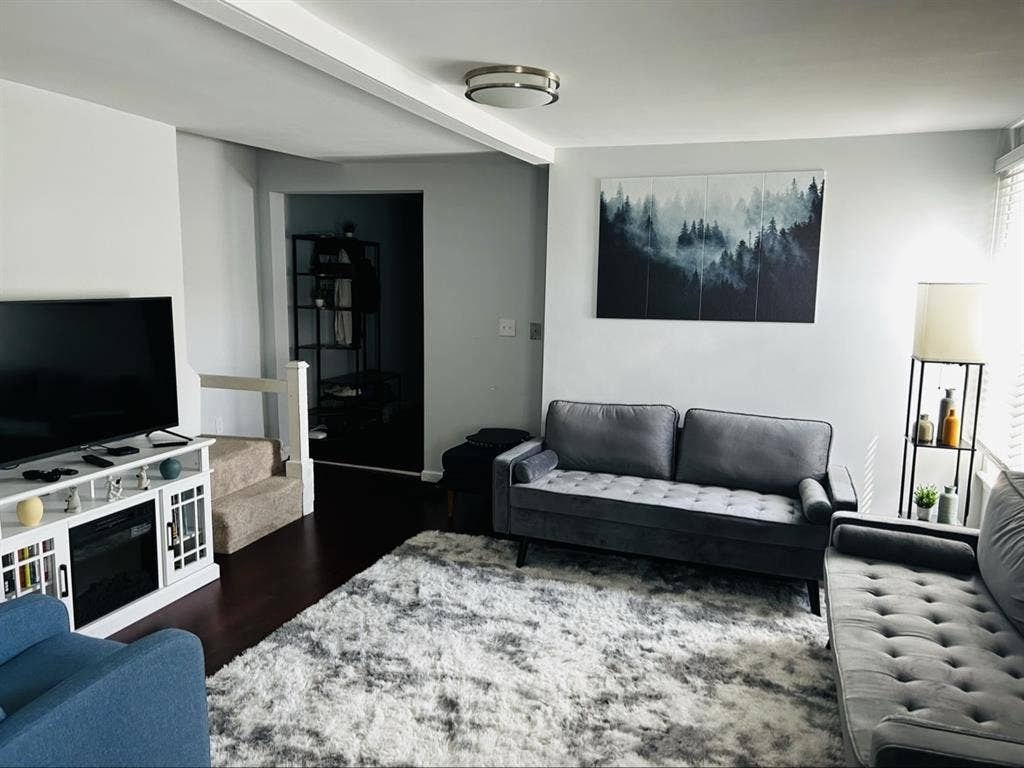 Large Room in Furnished Housee