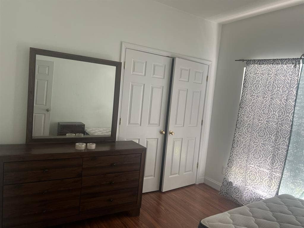 Roommate wanted