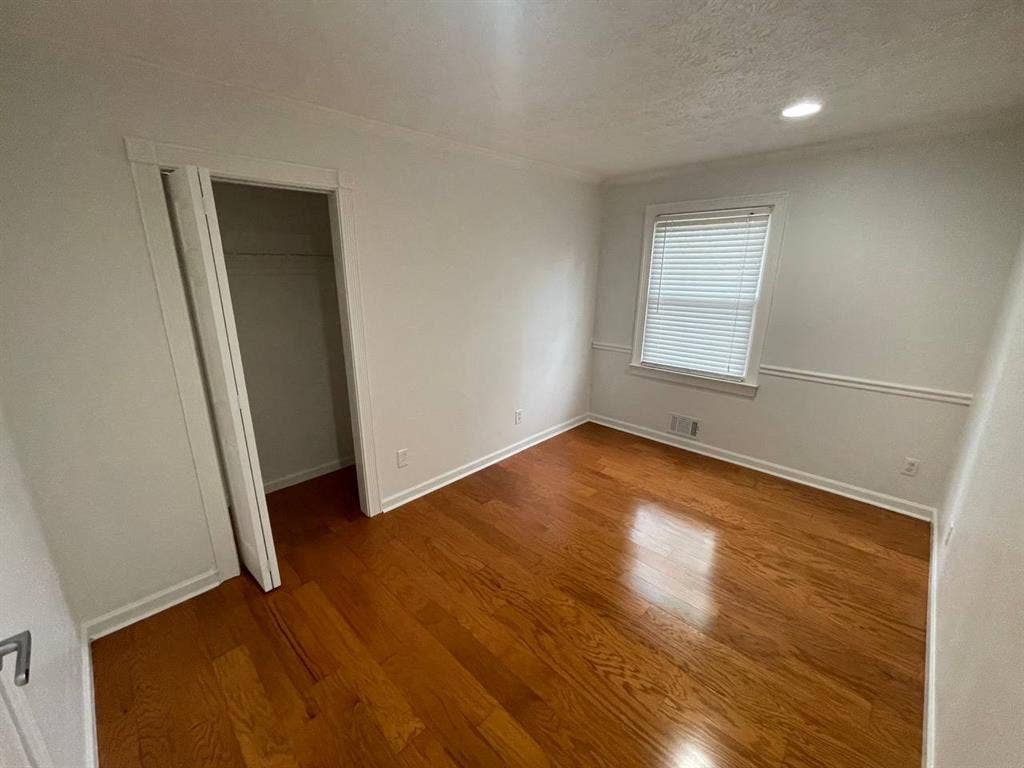 Private Room in Quiet Home