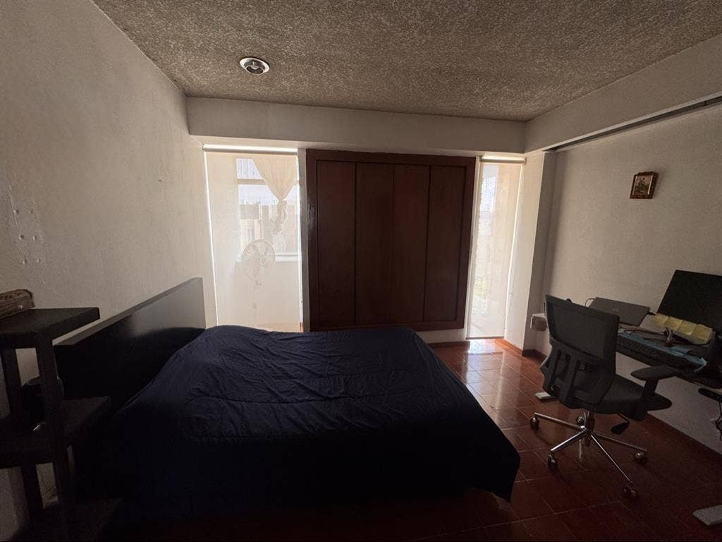 Habitación disponible excelente ubi