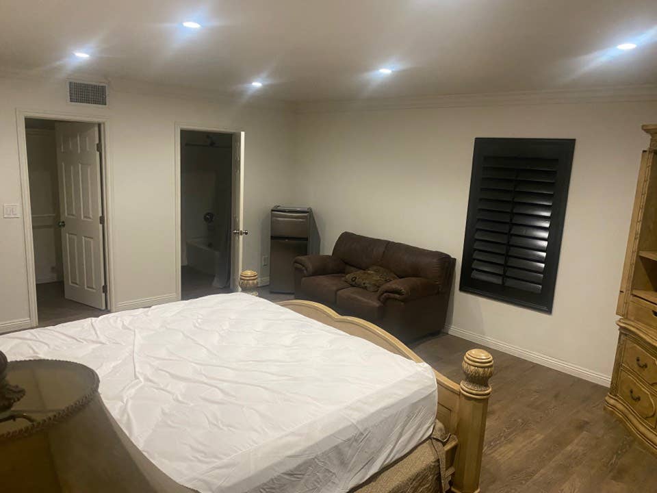 Furnished room for rent