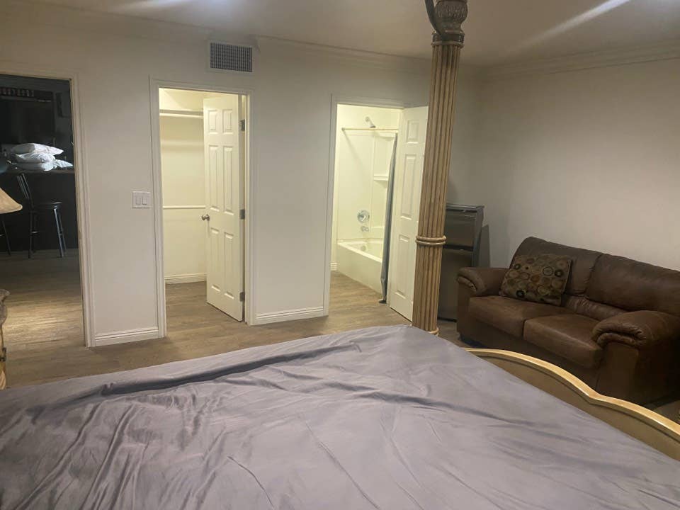 Furnished room for rent