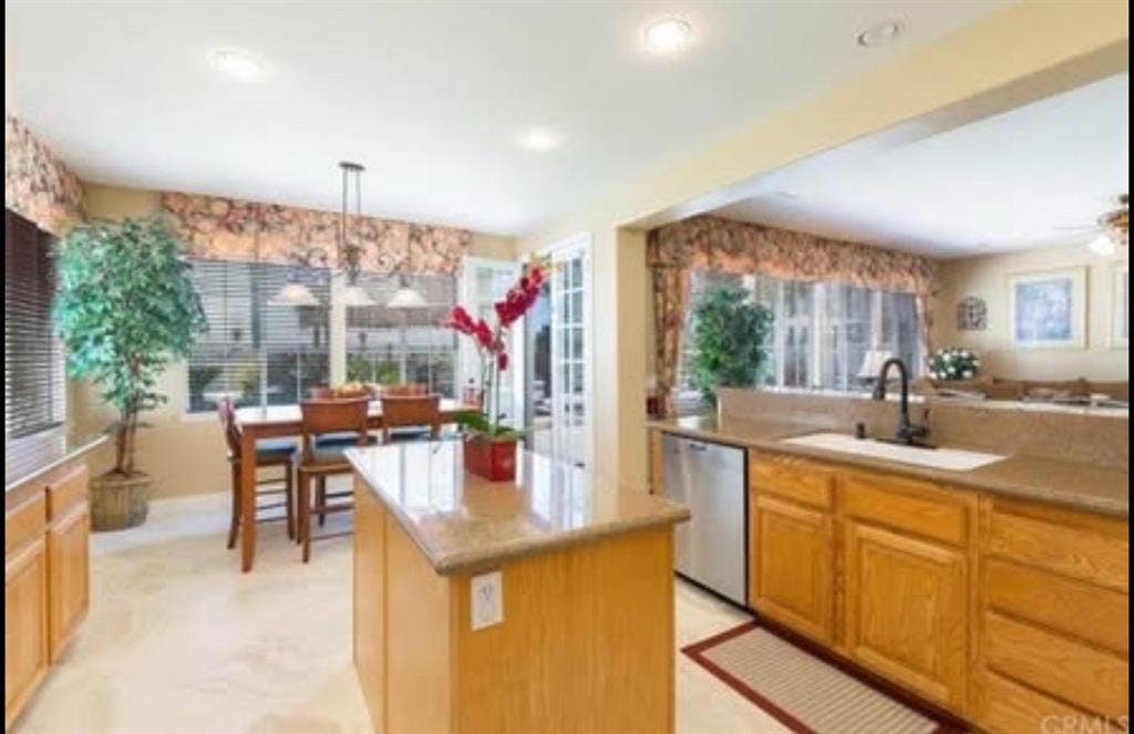 Temecula Master Bed Room
for rent