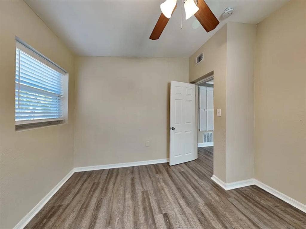 Spacious Rooms For Rent