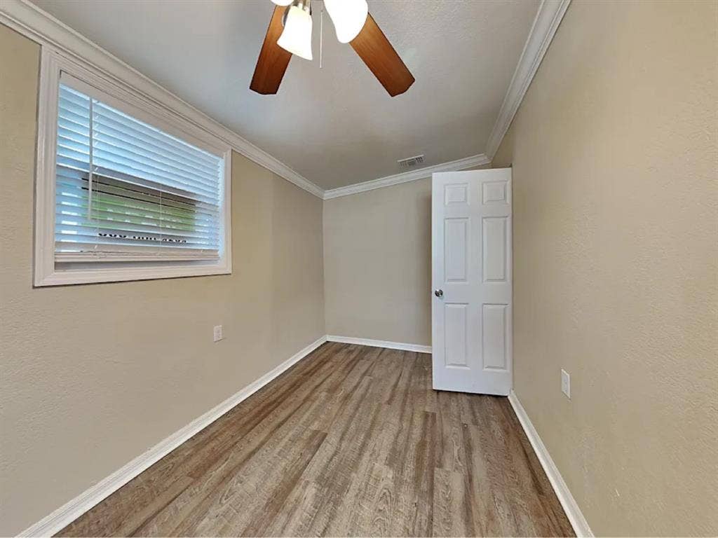 Spacious Rooms For Rent