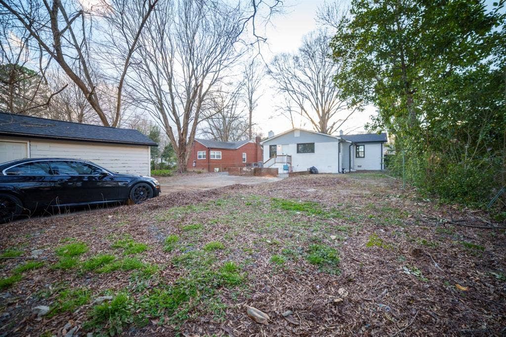 NODA Bedroom available
