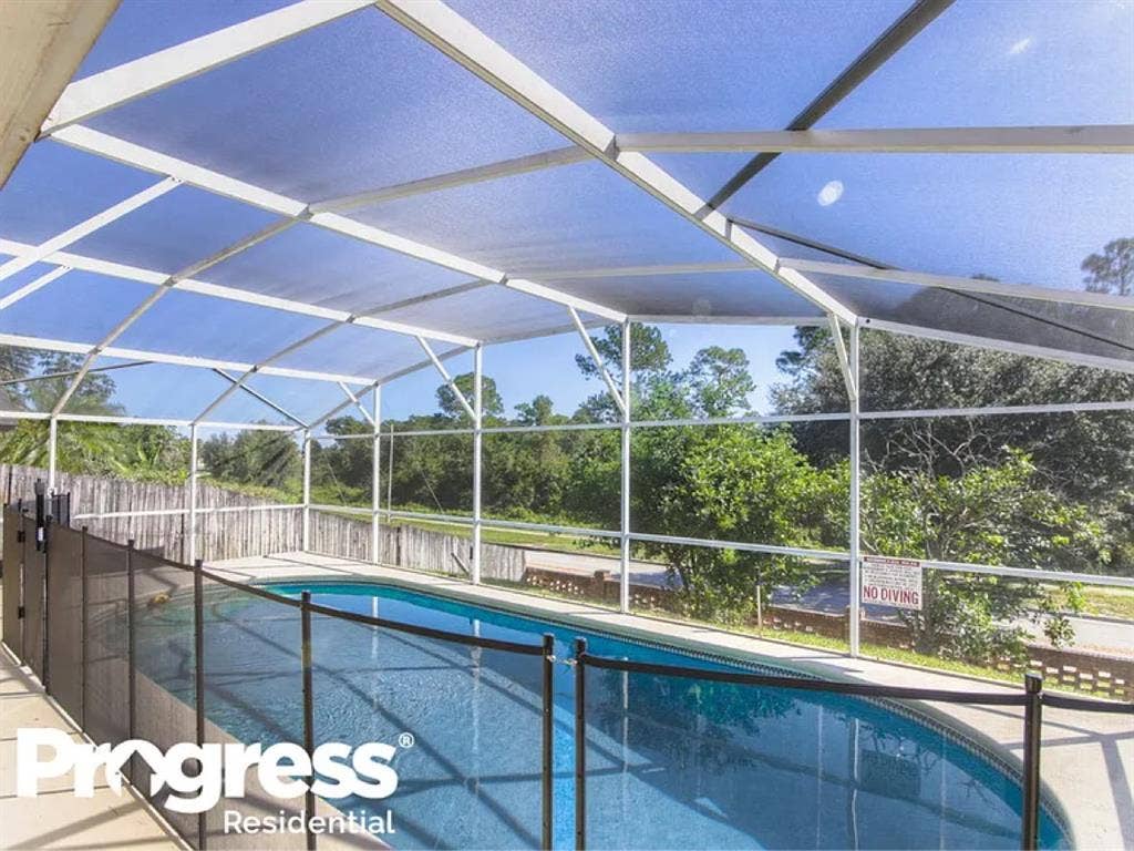 2 bedroom available