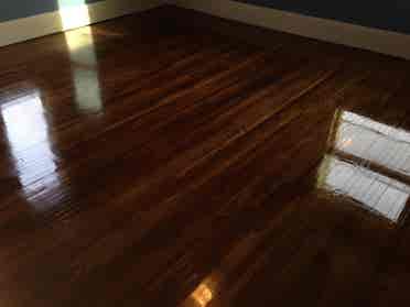 Large upper BR in single fam home