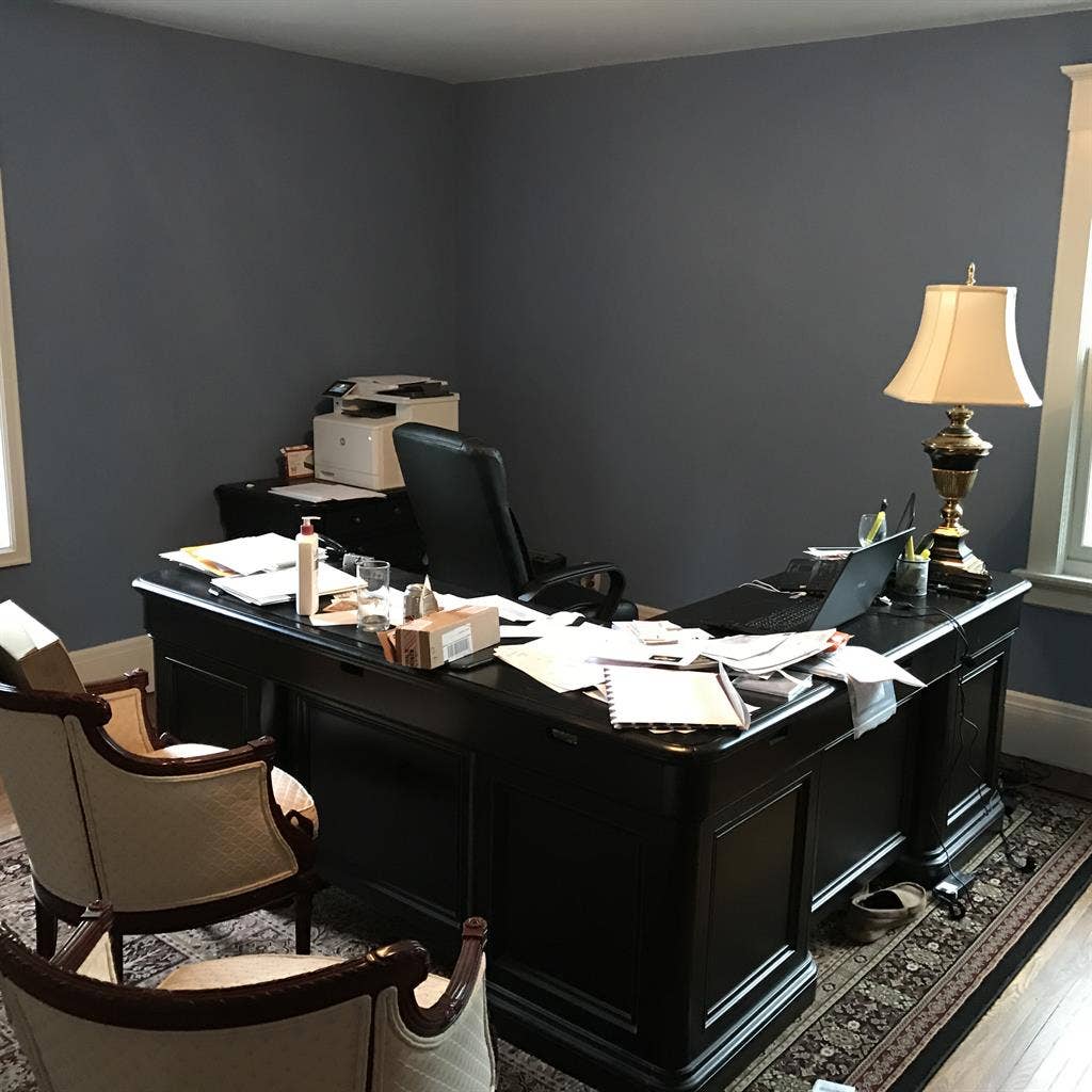Large upper BR in single fam home