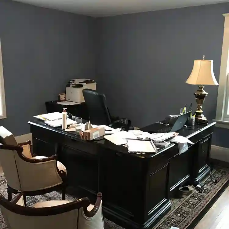 Large upper BR in single fam home