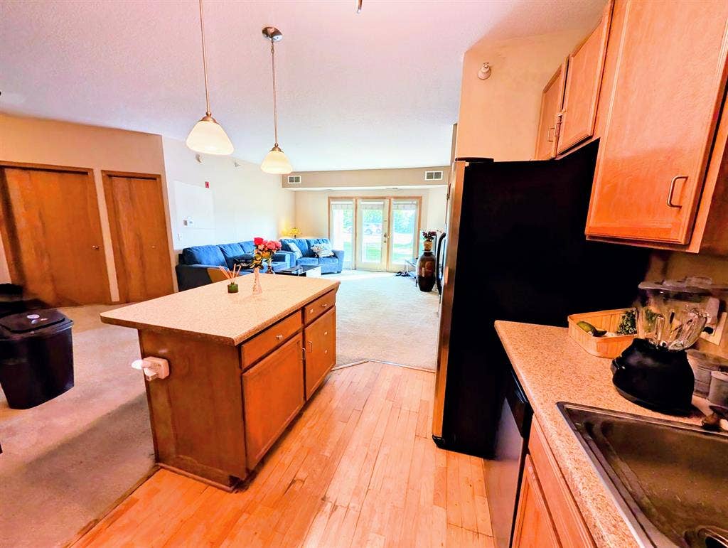 Modern Condominium Prime Area!
