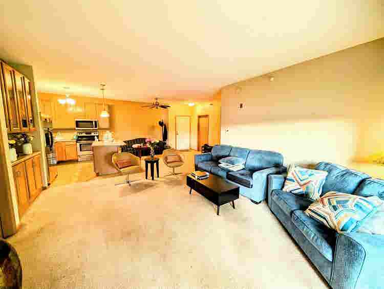 Modern Condominium Prime Area!