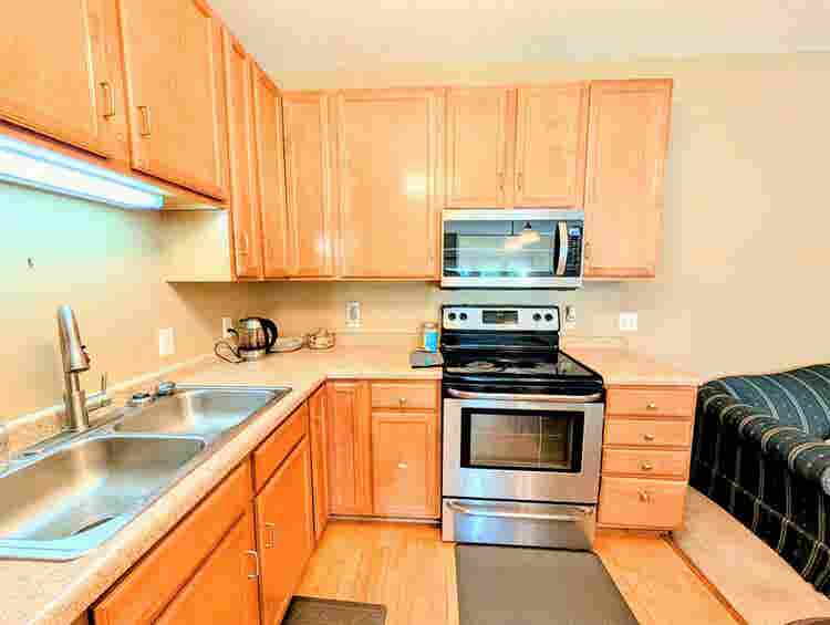 Modern Condominium Prime Area!