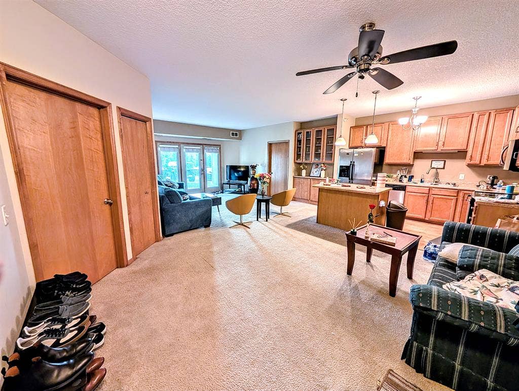 Modern Condominium Prime Area!