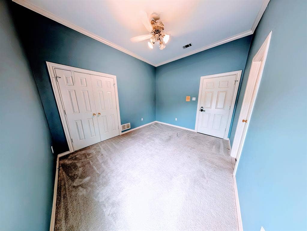 Private Room & Bath