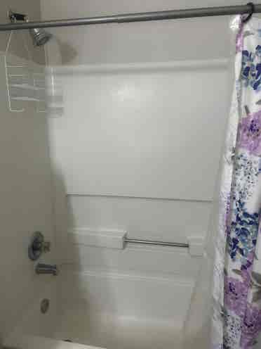 PVT EXCELLENT ROOM AVAILABE MAY/