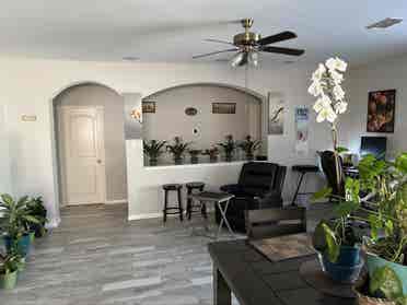PVT EXCELLENT ROOM AVAILABE MAY/