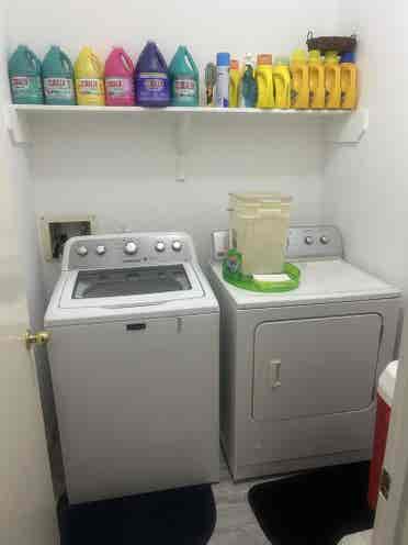 PVT EXCELLENT ROOM AVAILABE MAY/