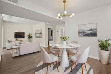 Sunset Strip Spacious 3bd+Den, Pool
