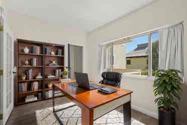 Sunset Strip Spacious 3bd+Den, Pool