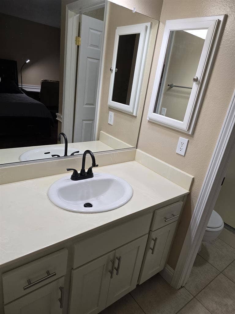 MASTER BEDROOM WITH PRIVATE BATH